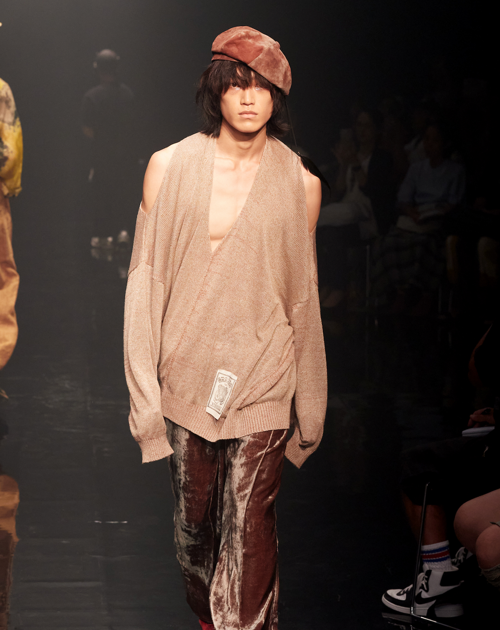 B1[Docking Knit Top ]