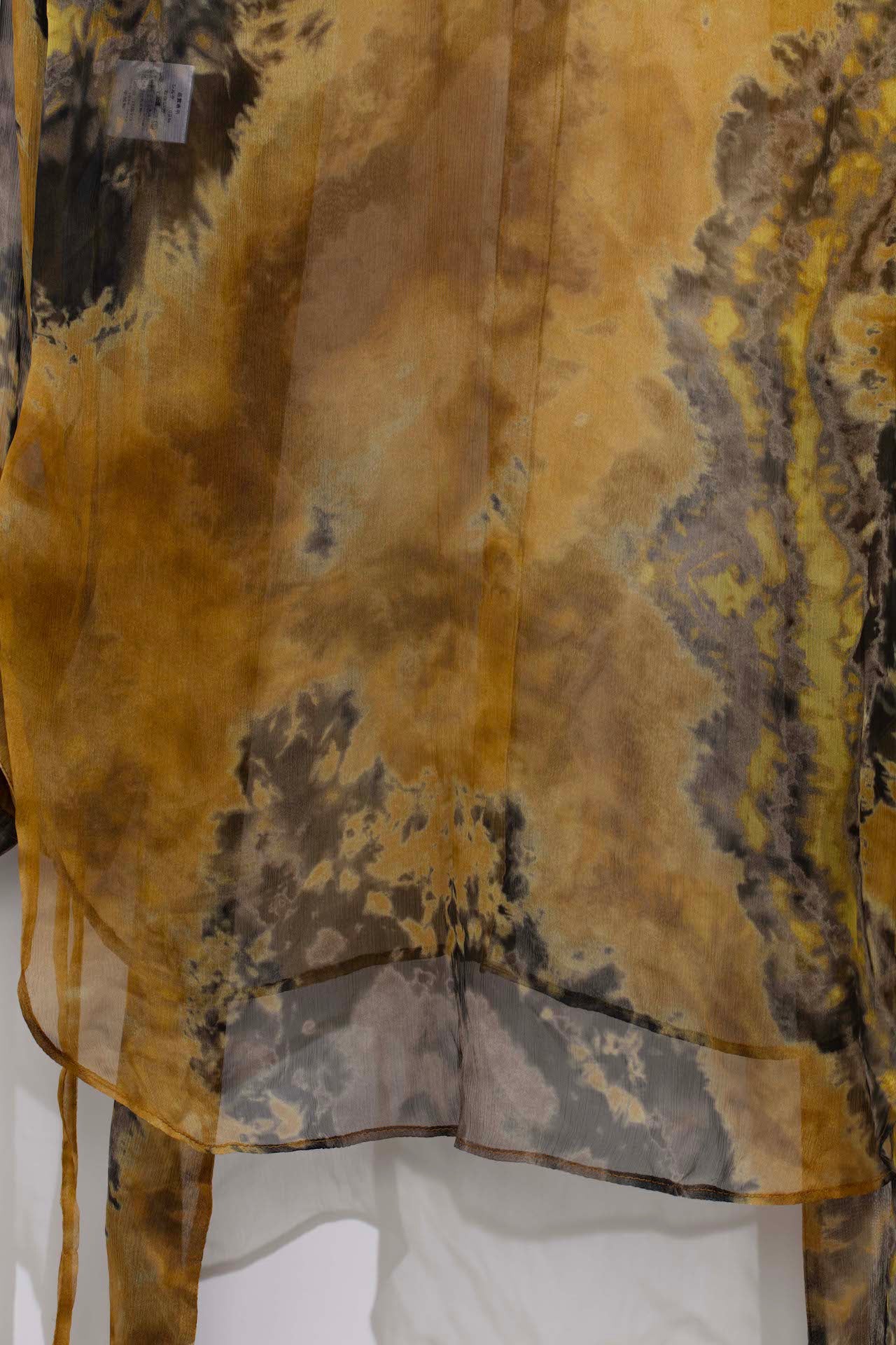 HEoSのsilk１００%のシースルーシャツ新品だね‼️ HEoSのsilk100%のシースルーシャツ新品だね‼️